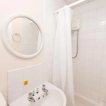 Superior En-Suite Apartment 1 Plymouth Exterior photo